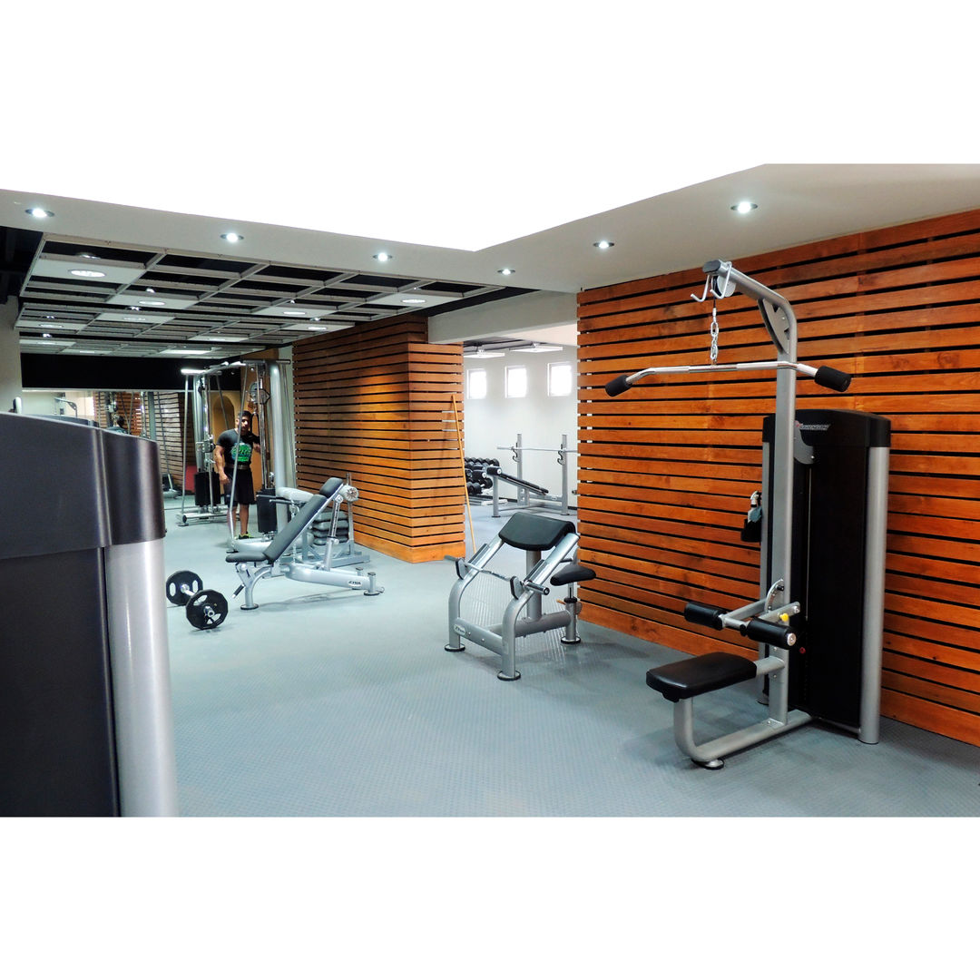 GIMNASIO LP, DOOR arquitectos DOOR arquitectos صالة الرياضة