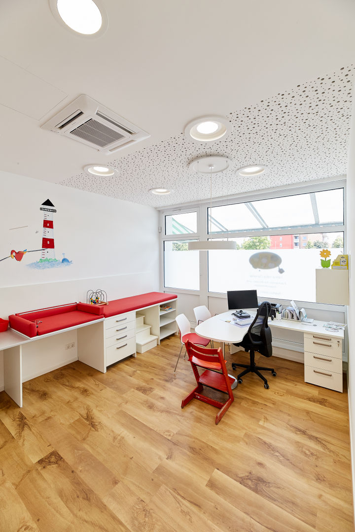 Praxis für Kinder- und Jugendmedizin, Akustikbau-Niederrhein GmbH & Co. KG Akustikbau-Niederrhein GmbH & Co. KG Commercial spaces Phòng khám