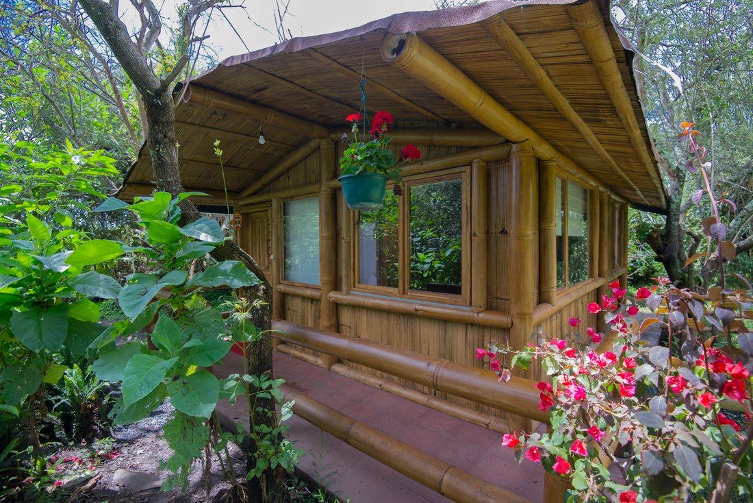 CABAÑA CAMPESTRE, CONSTRUIMOS CABAÑAS GUTIERETZ CONSTRUIMOS CABAÑAS GUTIERETZ Nhà đồng quê Tre Green