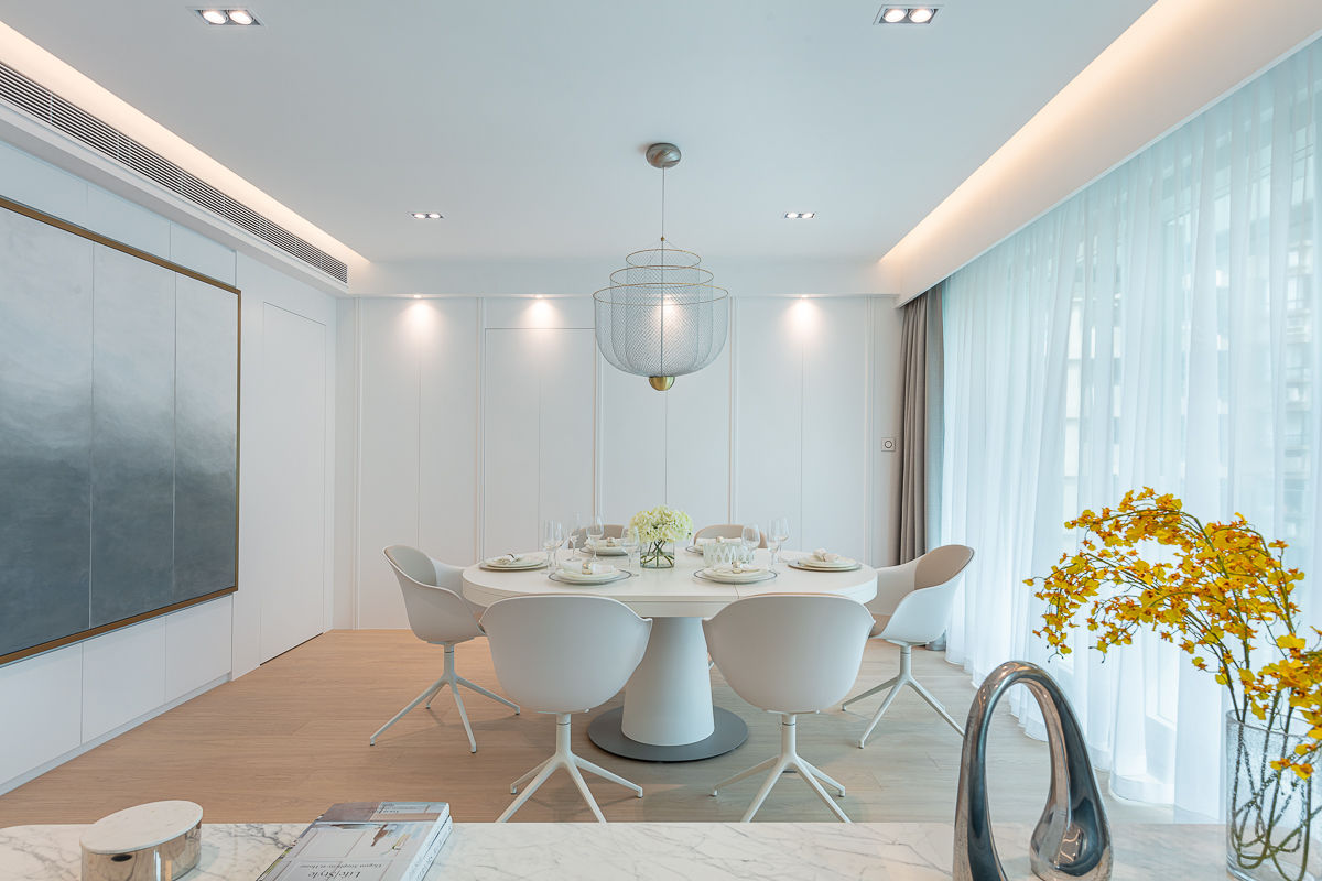 An All-White Open Living Space - The Legend, Hong Kong, Grande Interior Design Grande Interior Design Minimalist dining room Table,Furniture,Property,Building,Wood,Interior design,Chair,Lighting,House,Architecture