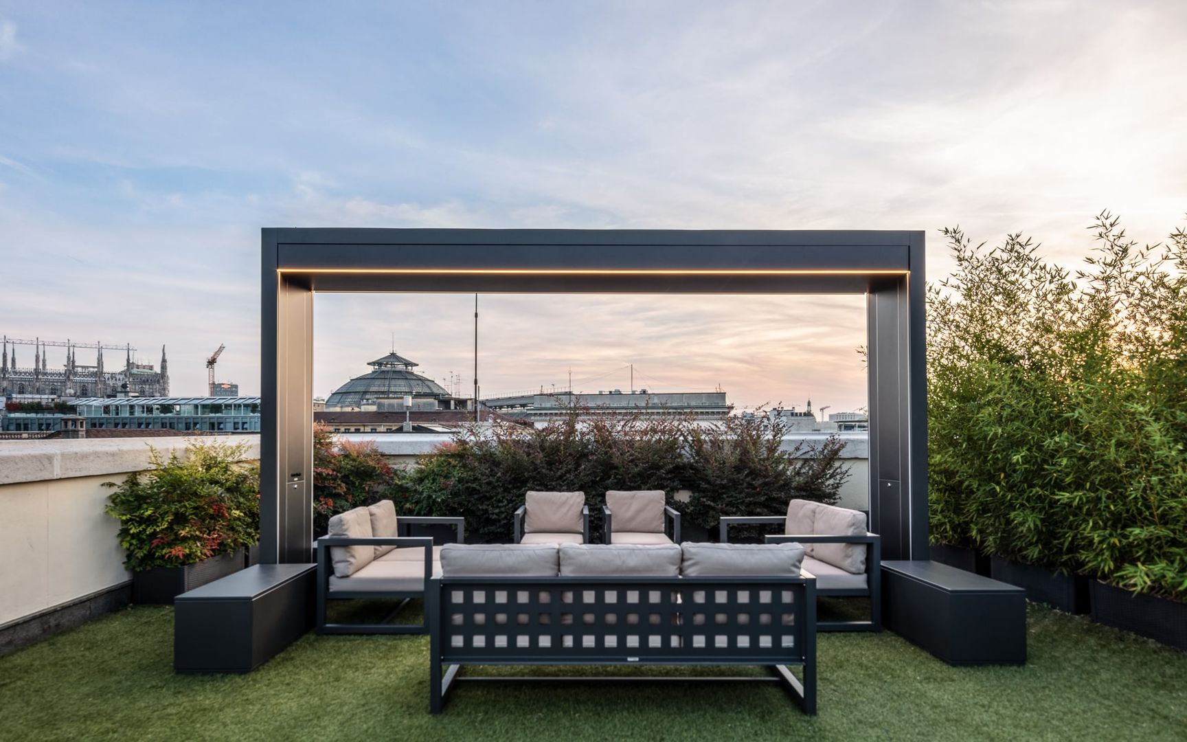 Gate Shade, Unosider s.r.l. Unosider s.r.l. Modern balcony, veranda & terrace