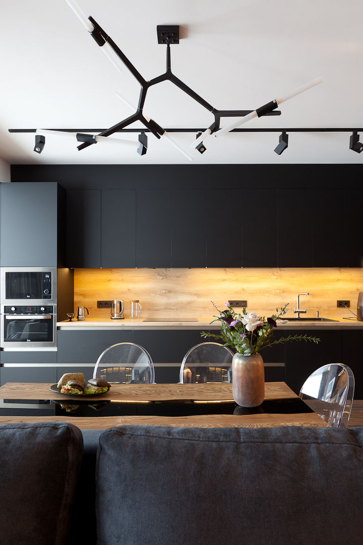 Реализованный проект "Темные фантазии", Lares Design Lares Design Built-in kitchens Wood Wood effect