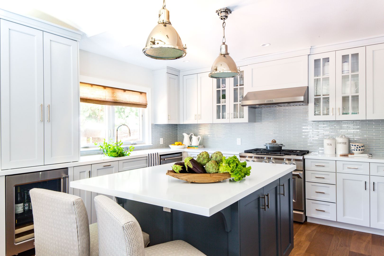 Casual classic remodel Peltier Interiors Kitchen