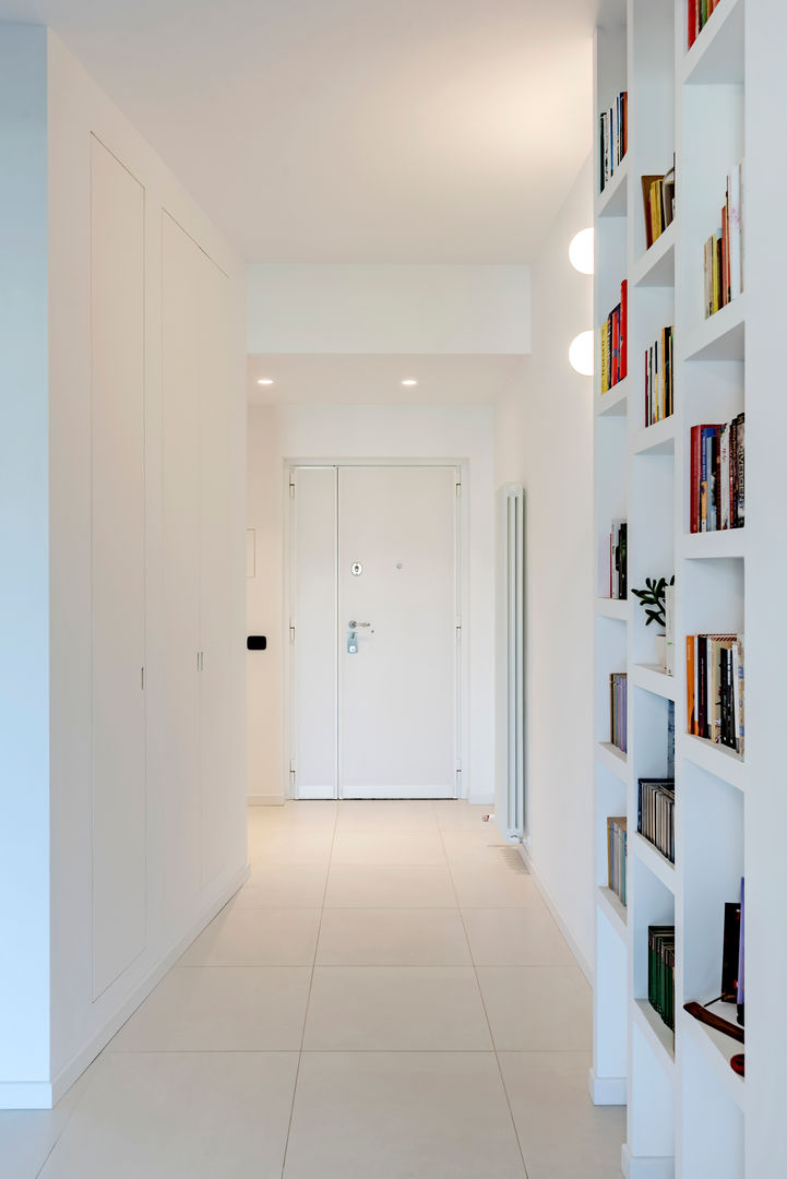 Casa s9, Caleidoscopio Architettura Caleidoscopio Architettura Modern Corridor, Hallway and Staircase