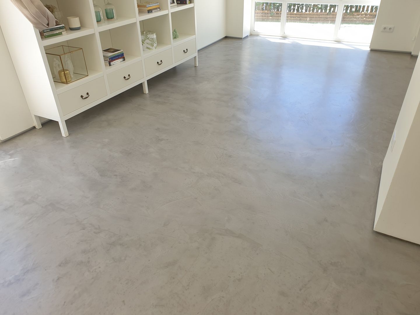 SFC - Specific Future Cleaning | Tratamento Especializado de Pavimentos, SFC - Specific Future Cleaning, Unipessoal, Lda. SFC - Specific Future Cleaning, Unipessoal, Lda. Modern living room Concrete