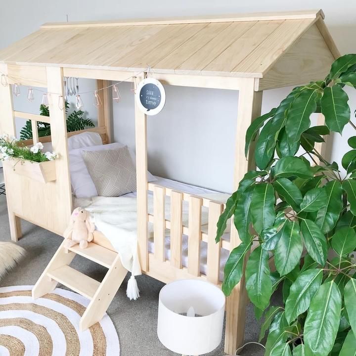 Cama Individual infantil de madera House Muebles Infantiles