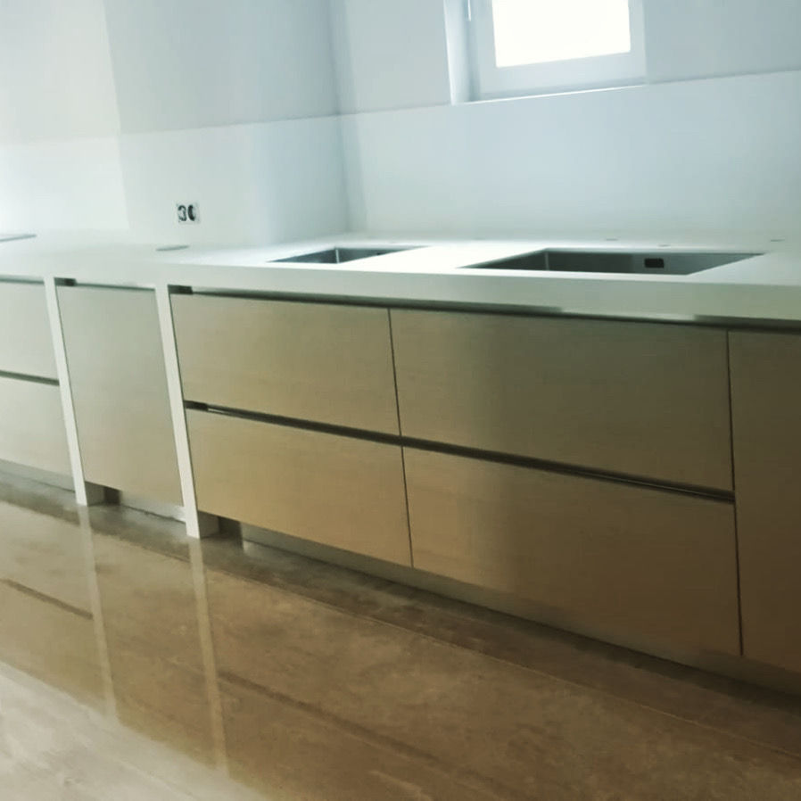 Colonne cucina, RhoArredi RhoArredi Modern style kitchen Bench tops