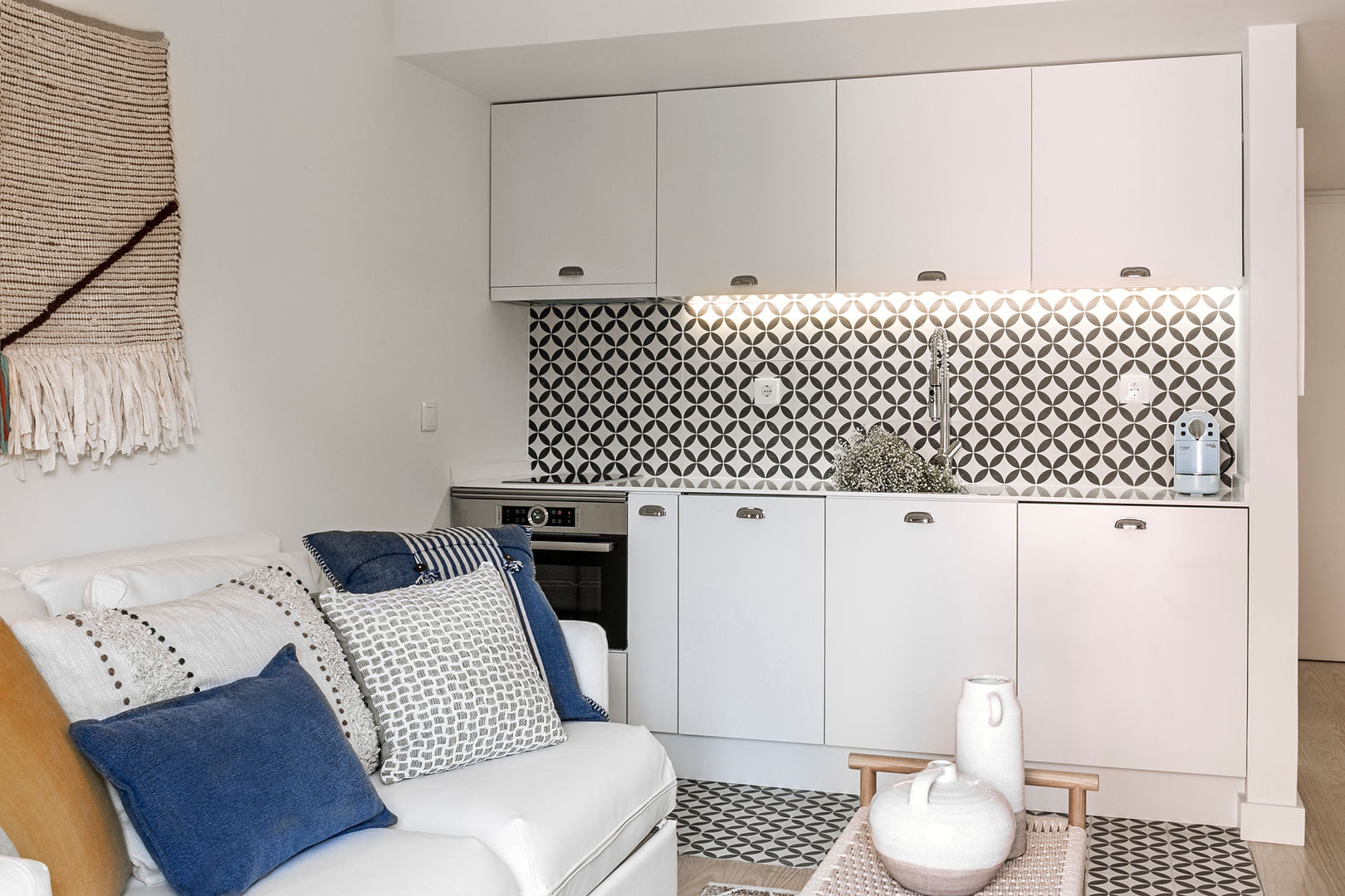 sala de estar - integração com a cozinha Staging Factory Salas de estar modernas