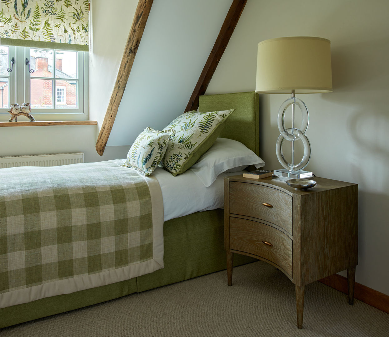 Guest bedroom niche pr Cuartos de estilo rural Madera Acabado en madera Guest bedroom