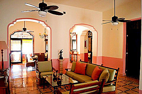 Sala de estar en Casa Antigua Calle 60 homify Salones clásicos Piedra sala, merida arquitectos, merida architects, casa_colonial