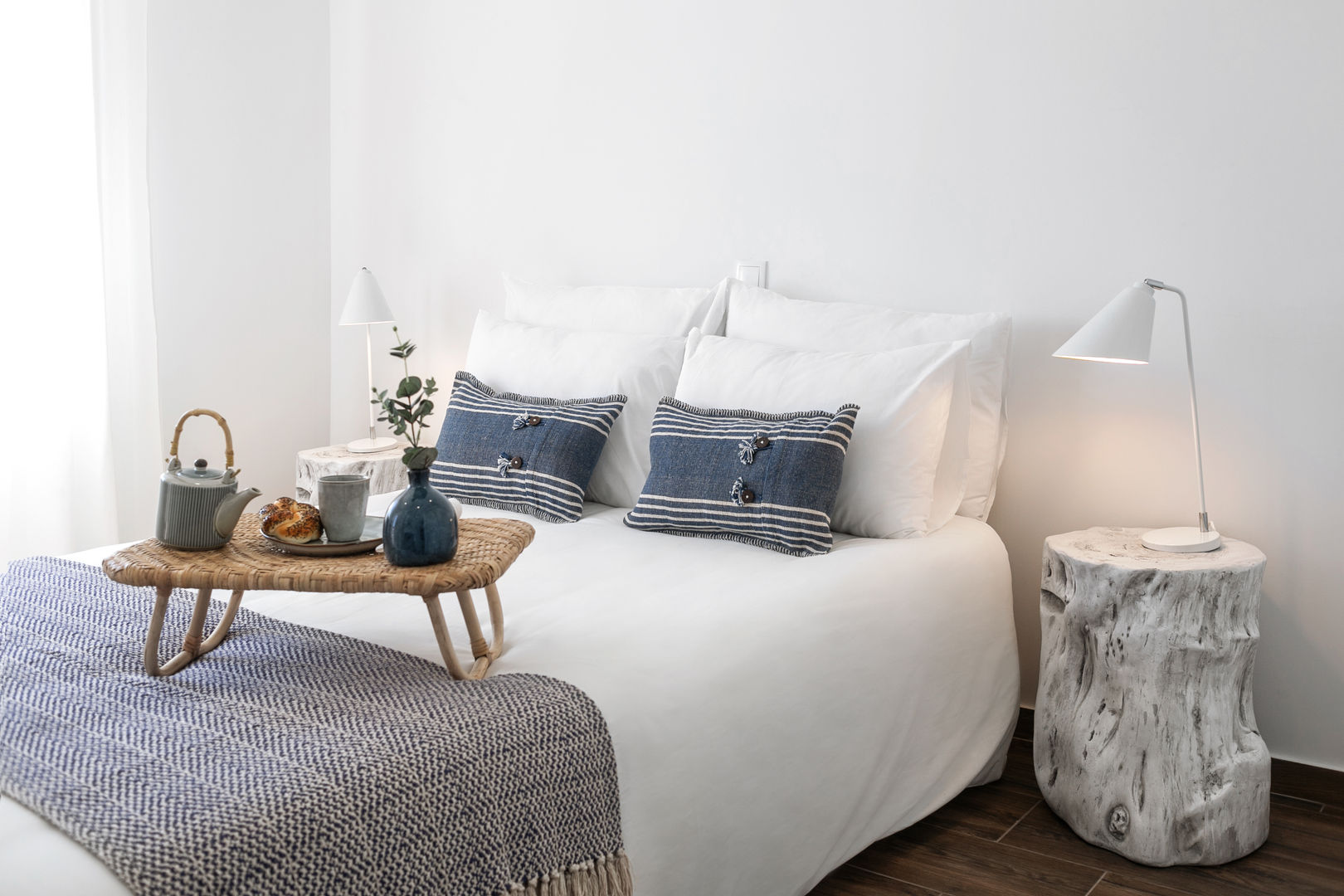 Cama de casal Hoost - Home Staging Quartos Camas e cabeceiras