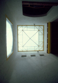 Proyecto y Construccion de Casa en el Sur de Ciudad de México, Arechiga y Asociados Arechiga y Asociados Minimalist corridor, hallway & stairs Glass