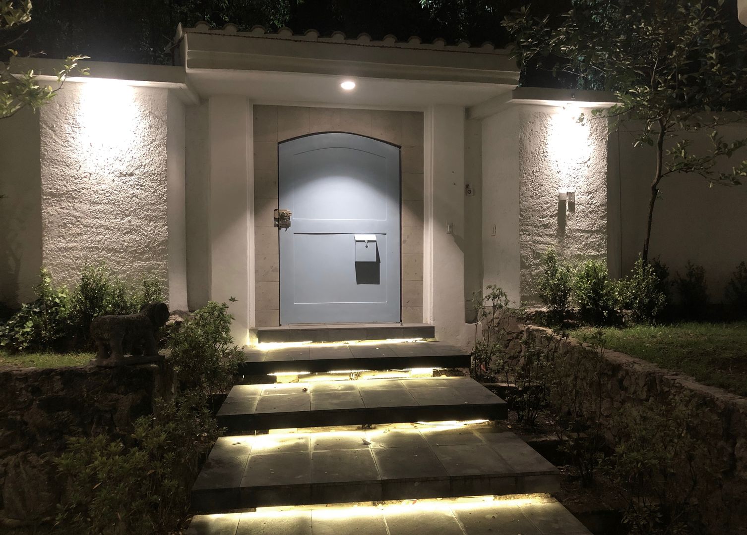 Acceso principal Arechiga y Asociados Casas clásicas Hierro/Acero accesos, acceso, puerta de acceso, puerta, puertas de herreria