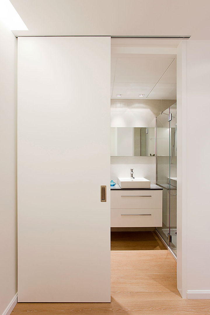 Baño dormitorio principal MANUEL GARCÍA ASOCIADOS Baños de estilo moderno