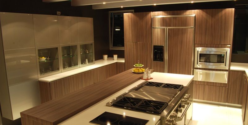 Cocina 01, Grupo Industrial Ferreti Grupo Industrial Ferreti Modern kitchen Wood-Plastic Composite Cabinets & shelves
