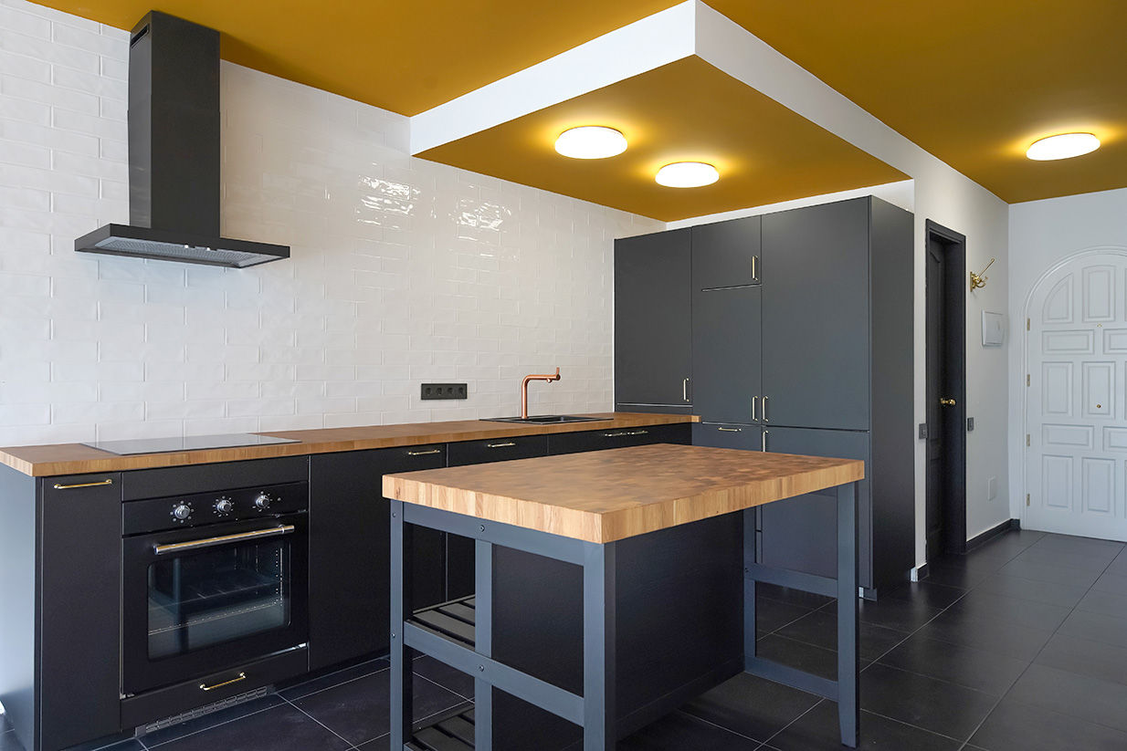 Maravillosa casa en ubicación inmejorable, Alda Home Creating Alda Home Creating Built-in kitchens MDF