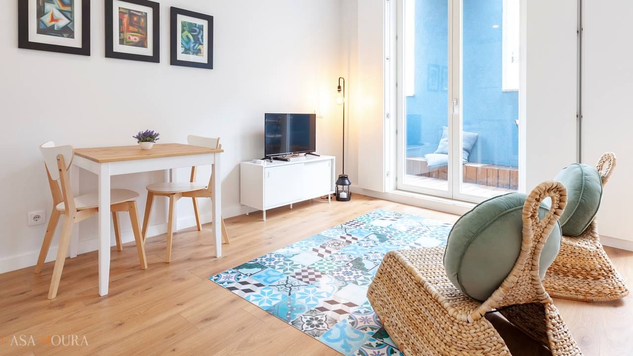 Mais um protejo de turismo local terminado com sucesso, muito perto do Centro da Cidade do Porto, com qualidade e requinte. 🛋️, Casa Moura Interiores Casa Moura Interiores Moderne Wohnzimmer