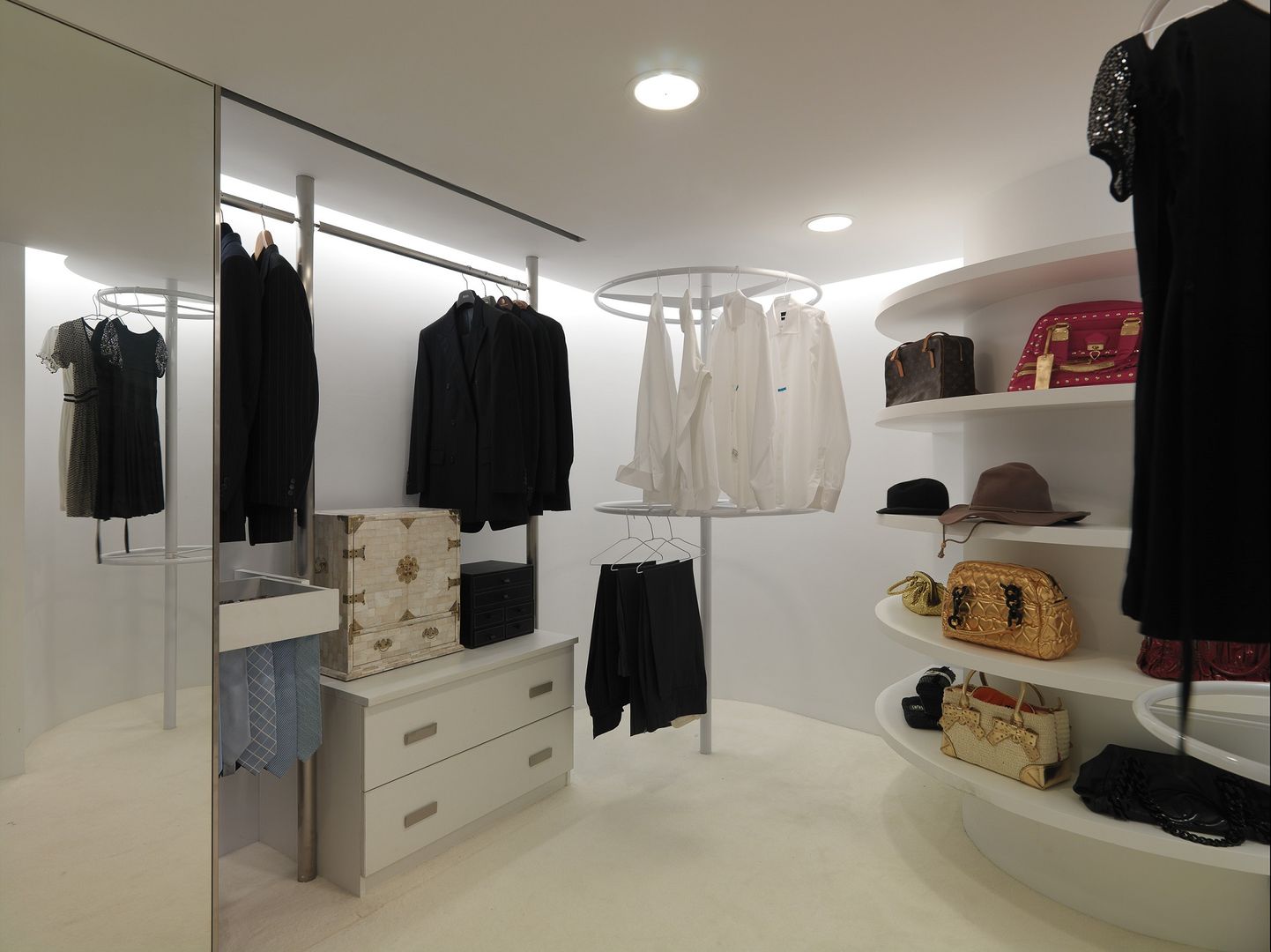 Deep White, 福研設計happystudio 福研設計happystudio Modern dressing room