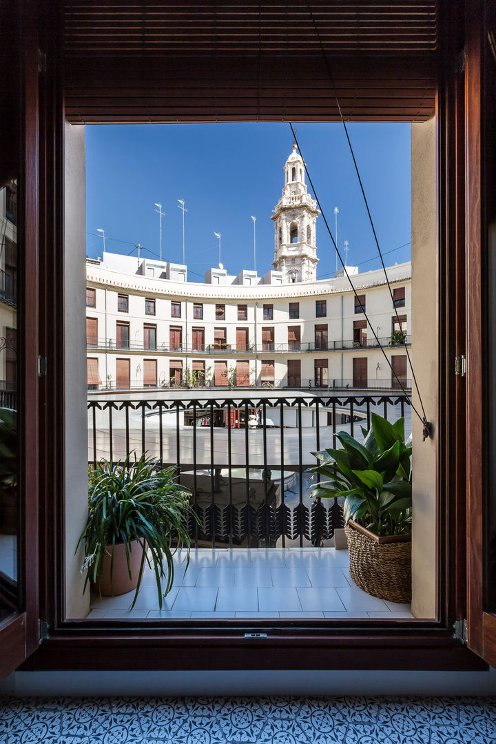 Home in Plaza Redonda homify Balcony