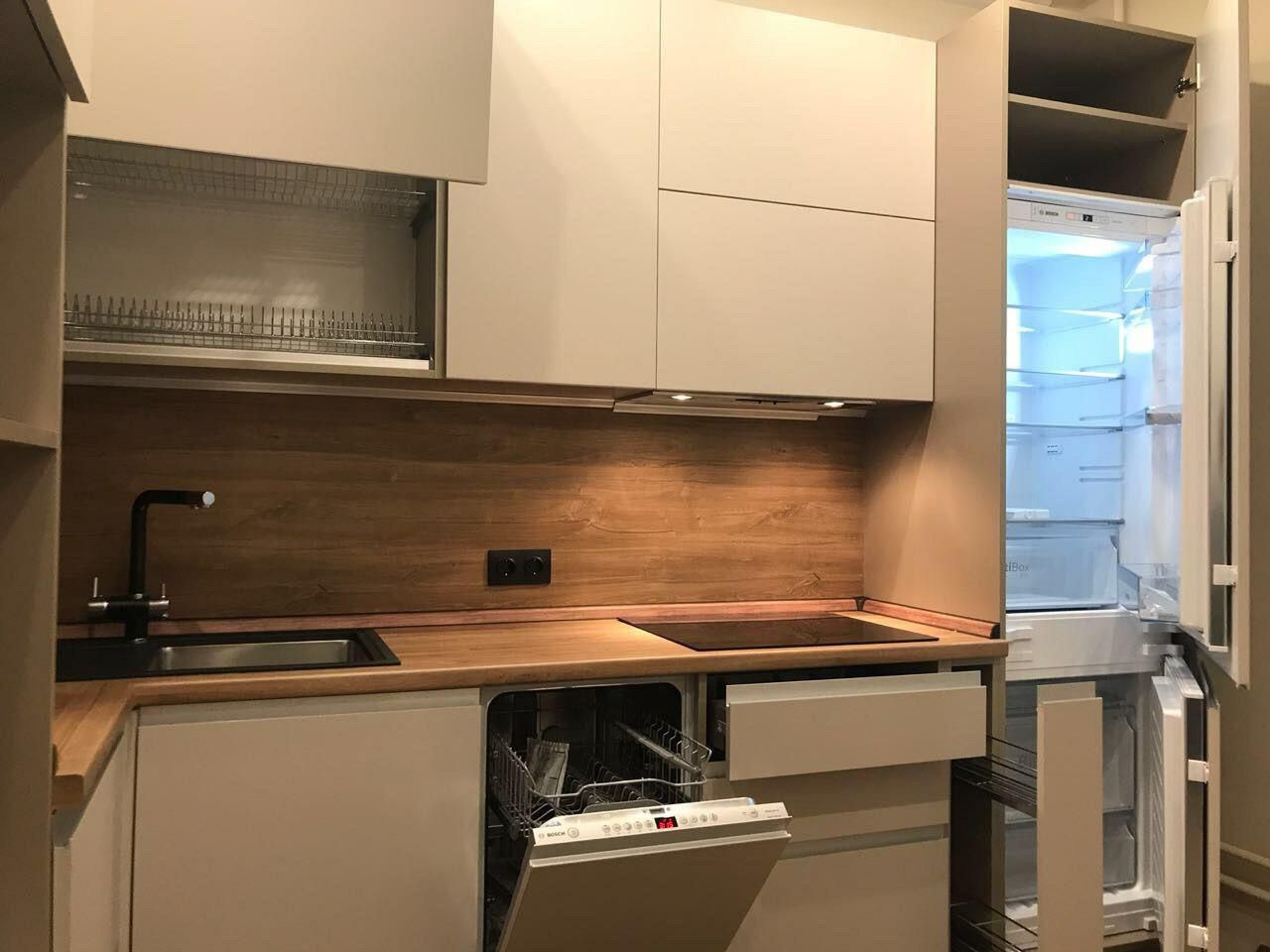 Кухня в современном стиле от мебельного ателье Bragin Interior., Bragin Interior Bragin Interior Kitchen units