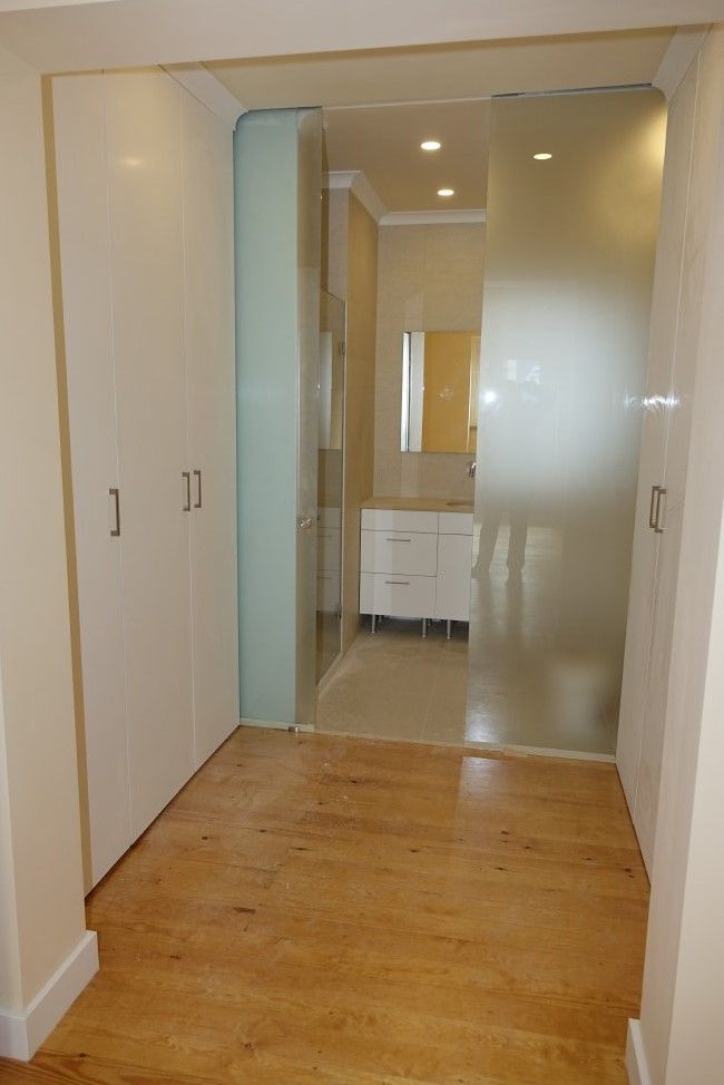 Projecto, design e remodelação de apartamento em Avenida João XXI, Lisboa, SecretWall SecretWall Modern dressing room