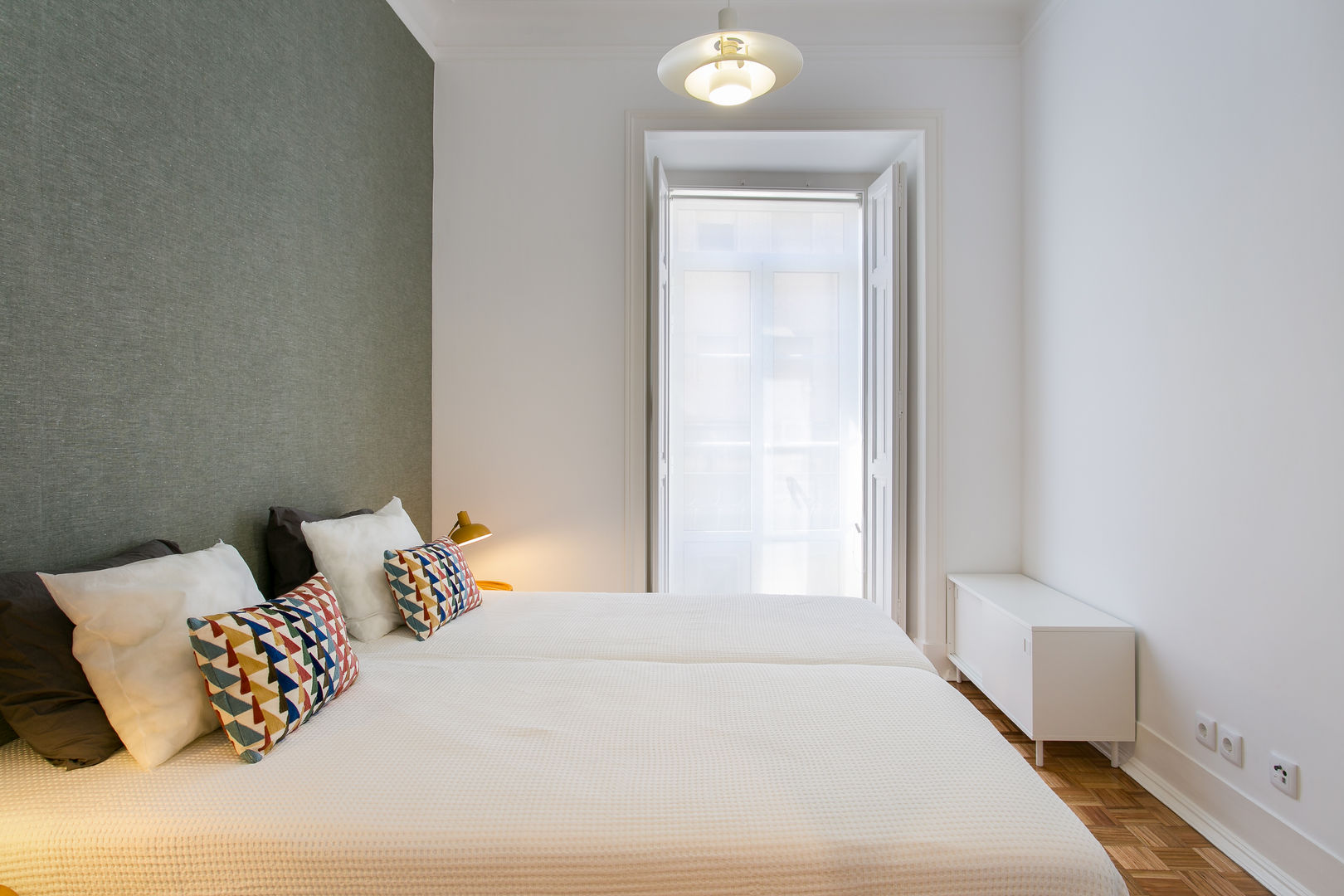 Suite e Quarto duplo em Lisboa, Marta Maria Pereira, Unipessoal, LDA Marta Maria Pereira, Unipessoal, LDA غرفة نوم Beds & headboards