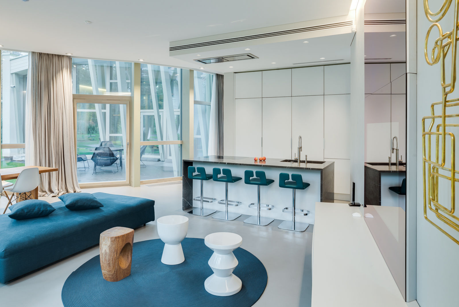 Guest House Contemporanea in Lituania, Galbiati Milano Design Hub Galbiati Milano Design Hub Ruang Makan Modern