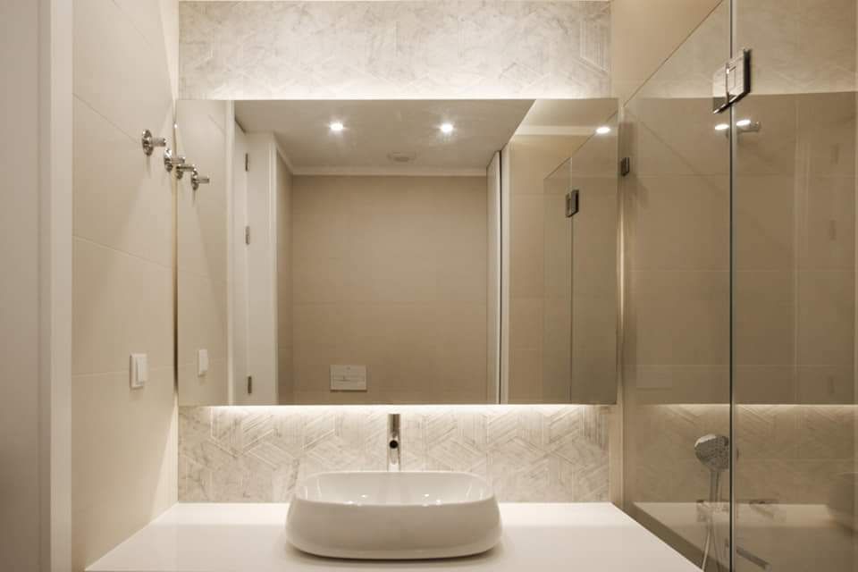 Edifício da Américo Amarelhe, JVG - Construção Civil JVG - Construção Civil Modern style bathrooms