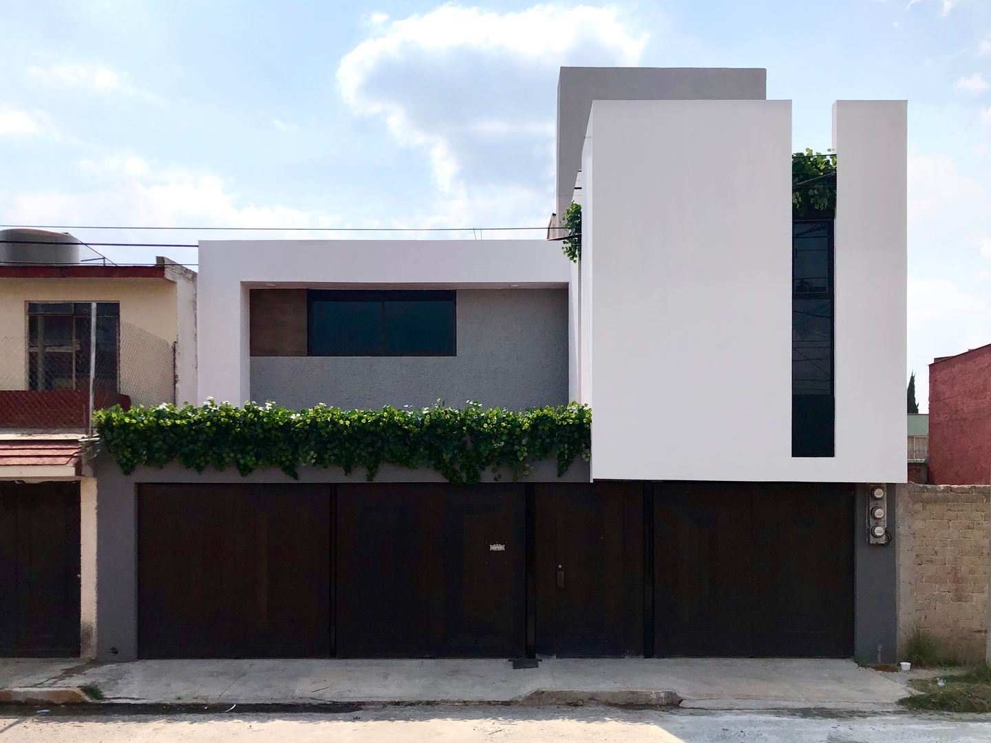 CASA MALINCHE, BAUHOF ARQUITECTURA BAUHOF ARQUITECTURA Case in stile minimalista