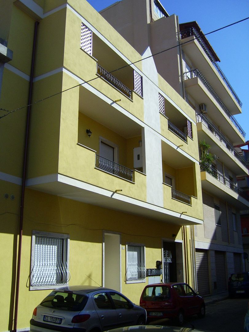 Ristrutturazione immobile condominiale, Costruire Service Srl Costruire Service Srl Balcony