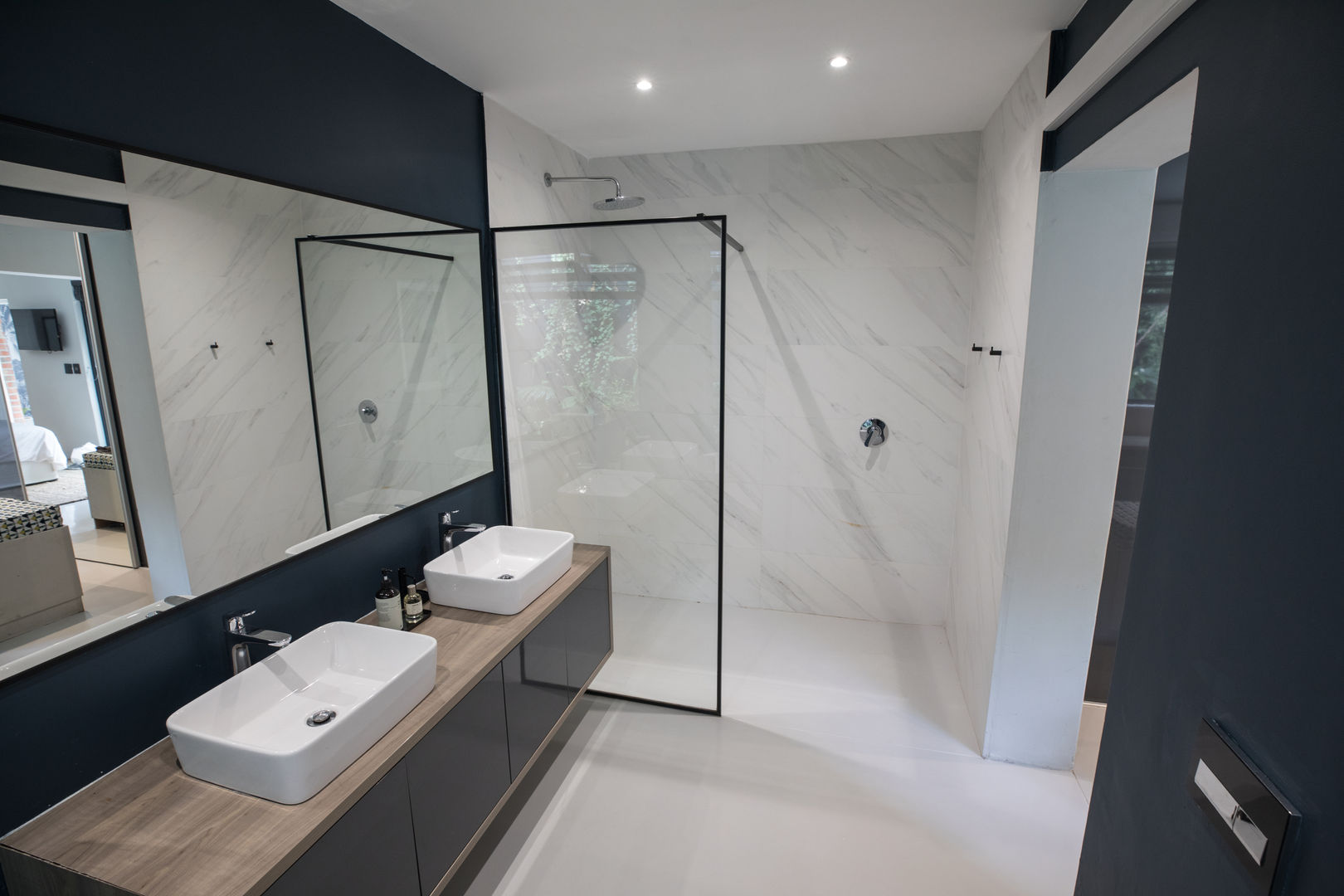 Master Bathroom Holloway and Davel architects Modern bathroom Bricks bathroom, bath, basin, grey, wall, interior, basin, vanity