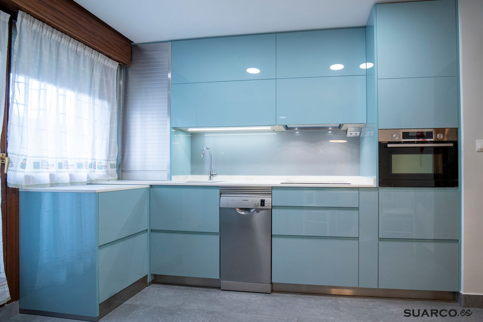 VERDE AGUAMARINA con encimera de cocina Dekton, Suarco Suarco Small kitchens