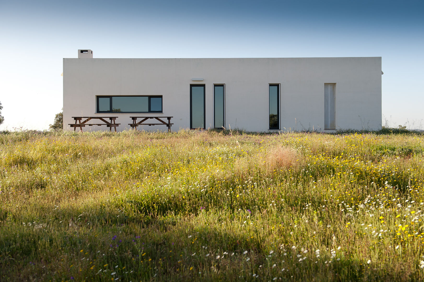 VIVIENDA BIOCLIMÁTICA UNIFAMILIAR AISLADA UBICADA EN LA FINCA RÚSTICA “EL COLEGIAL" SAN BARTOLOMÉ DE LA TORRE (HUELVA), Giudecca Arquitectos Giudecca Arquitectos Passive house