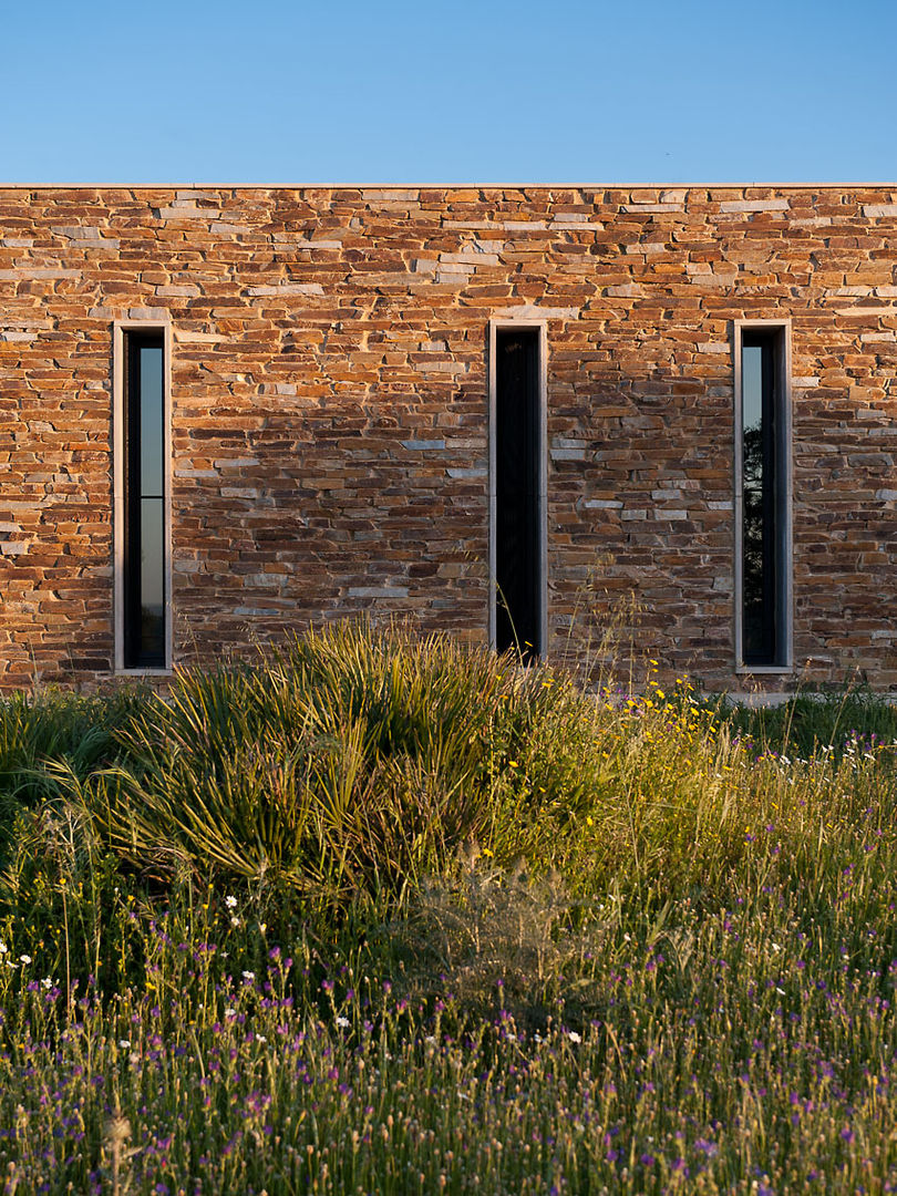 vista exterior NORTE Giudecca Arquitectos Casas ecológicas fábrica de mampuesto,casa en el campo,casa ecológica