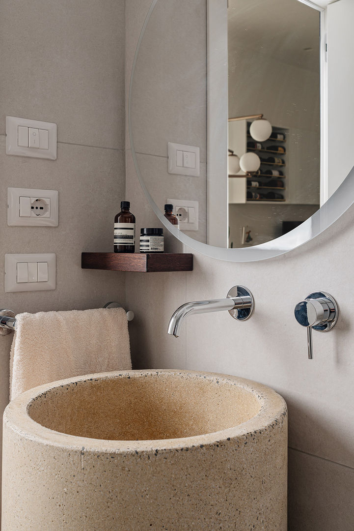 Bagno ospiti manuarino architettura design comunicazione Bagno minimalista Cemento concrete, bathroom, guest bathroom