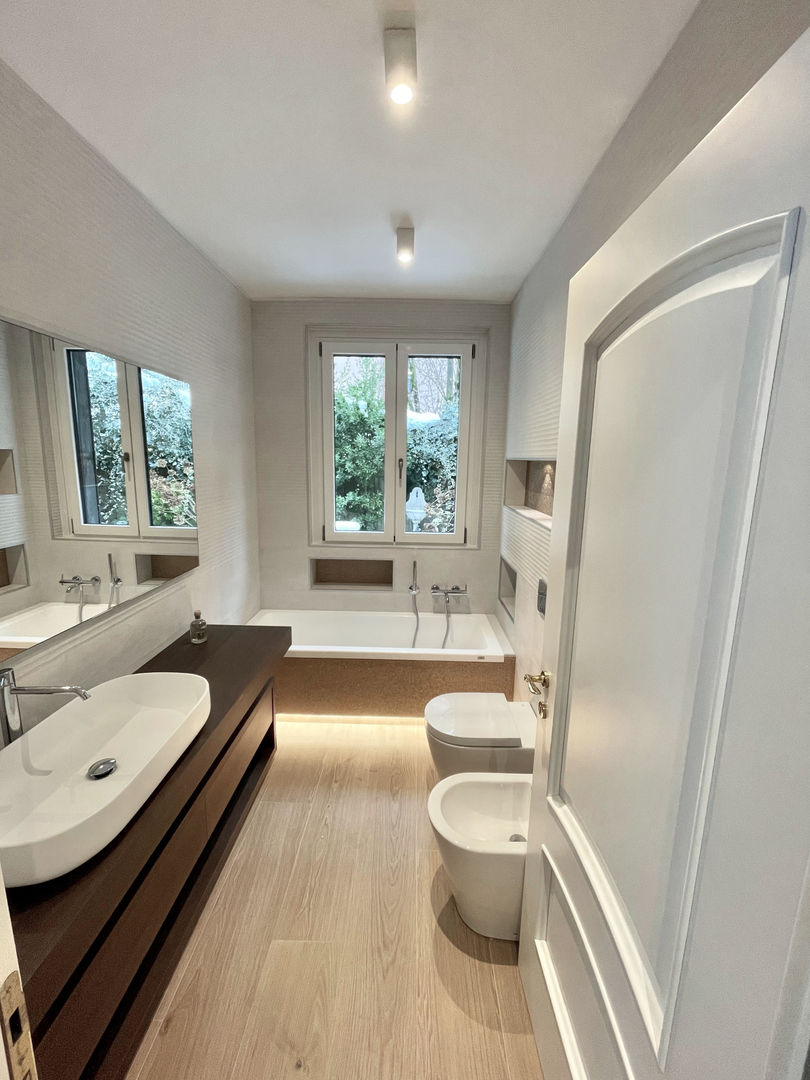La Belle Époque, Yome - your tailored home Yome - your tailored home Modern style bathrooms