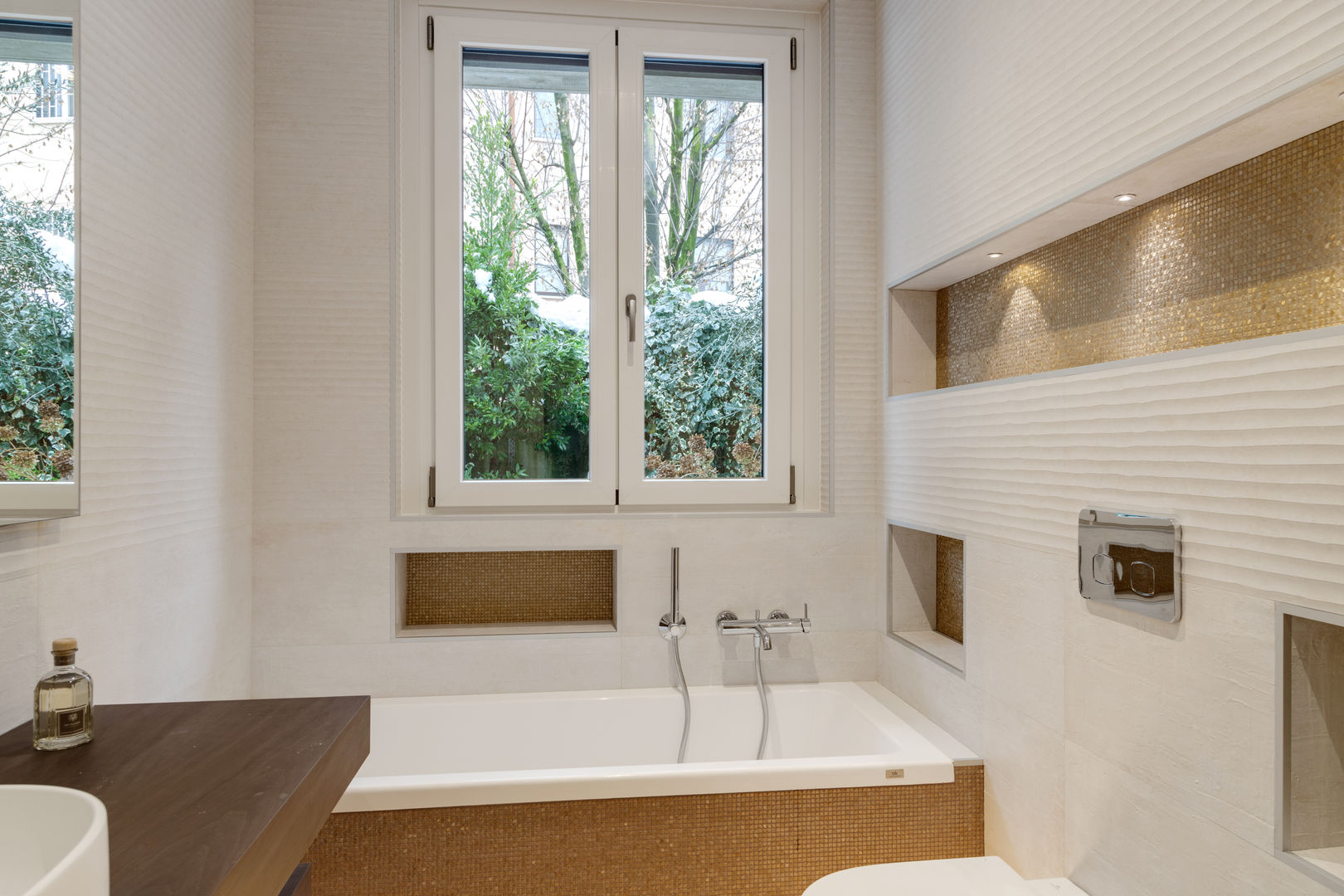 La Belle Époque, Yome - your tailored home Yome - your tailored home Modern bathroom