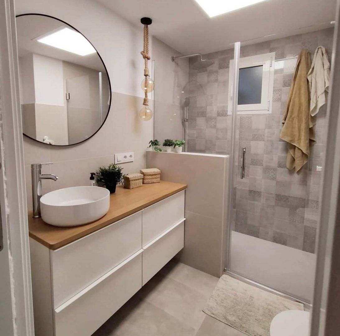 Reforma Completa de Baño en Sevilla, Kouch & Boulé Kouch & Boulé Phòng tắm phong cách tối giản