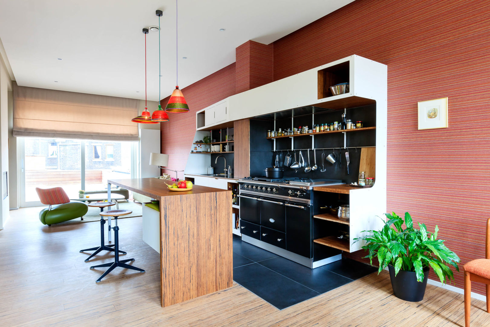 Une cuisine dans un loft complètement ouvert, JOA JOA Built-in kitchens Bamboo Green