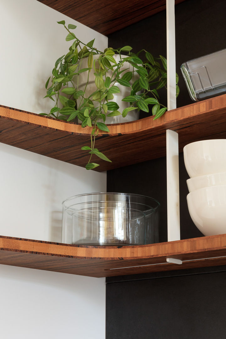 Une cuisine dans un loft complètement ouvert, JOA JOA Built-in kitchens Bamboo Green