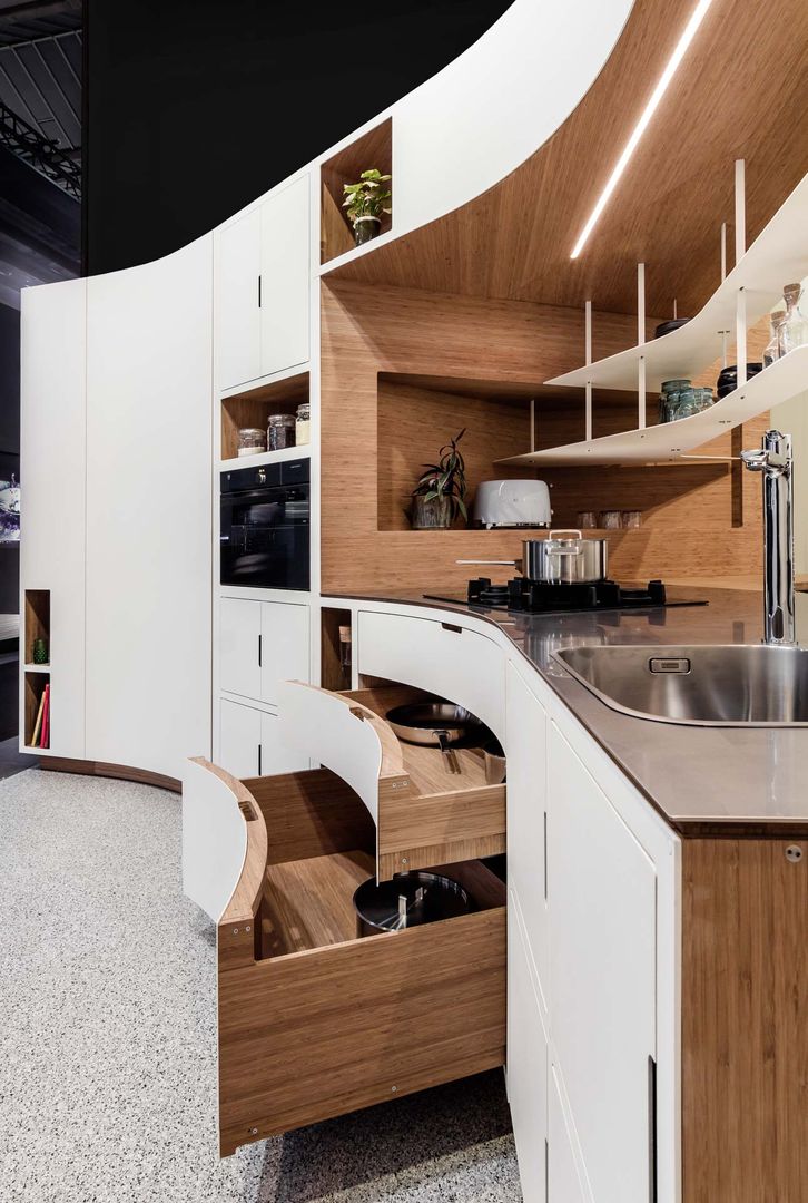 Cuisine d'exposition pour le salon Batibouw , JOA JOA Built-in kitchens Iron/Steel