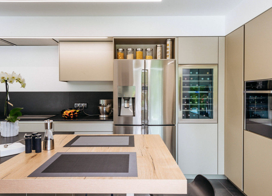 minimalista Interior Design Project Cocinas modernas Madera Acabado en madera europeo, cocina moderna, elegante, minimalista