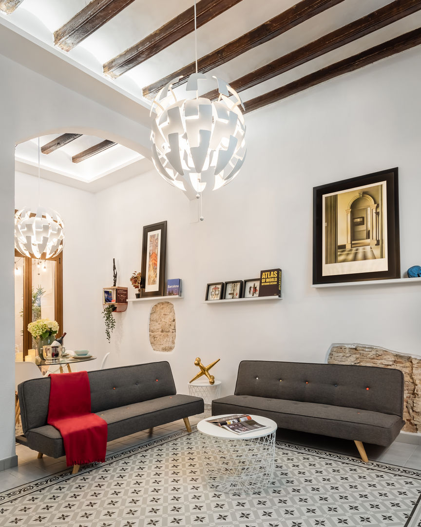 Vivienda en el Born, centro histórico de Barcelona, MANUEL TORRES DESIGN MANUEL TORRES DESIGN Modern living room