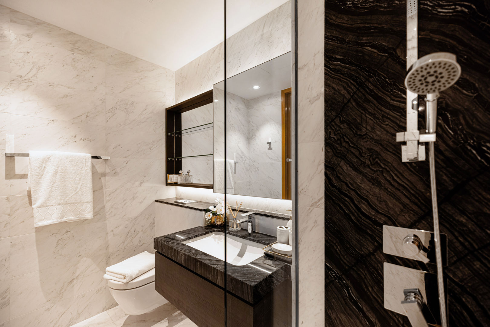 One Marina, Mr Shopper Studio Pte Ltd Mr Shopper Studio Pte Ltd Modern bathroom