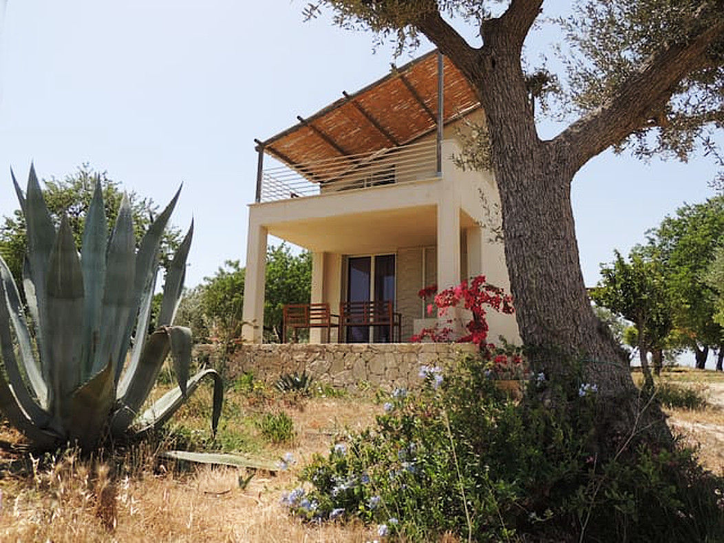 Nuova costruzione di una villa con giardino in Sicilia, Luisa Olgiati Luisa Olgiati Casas de campo