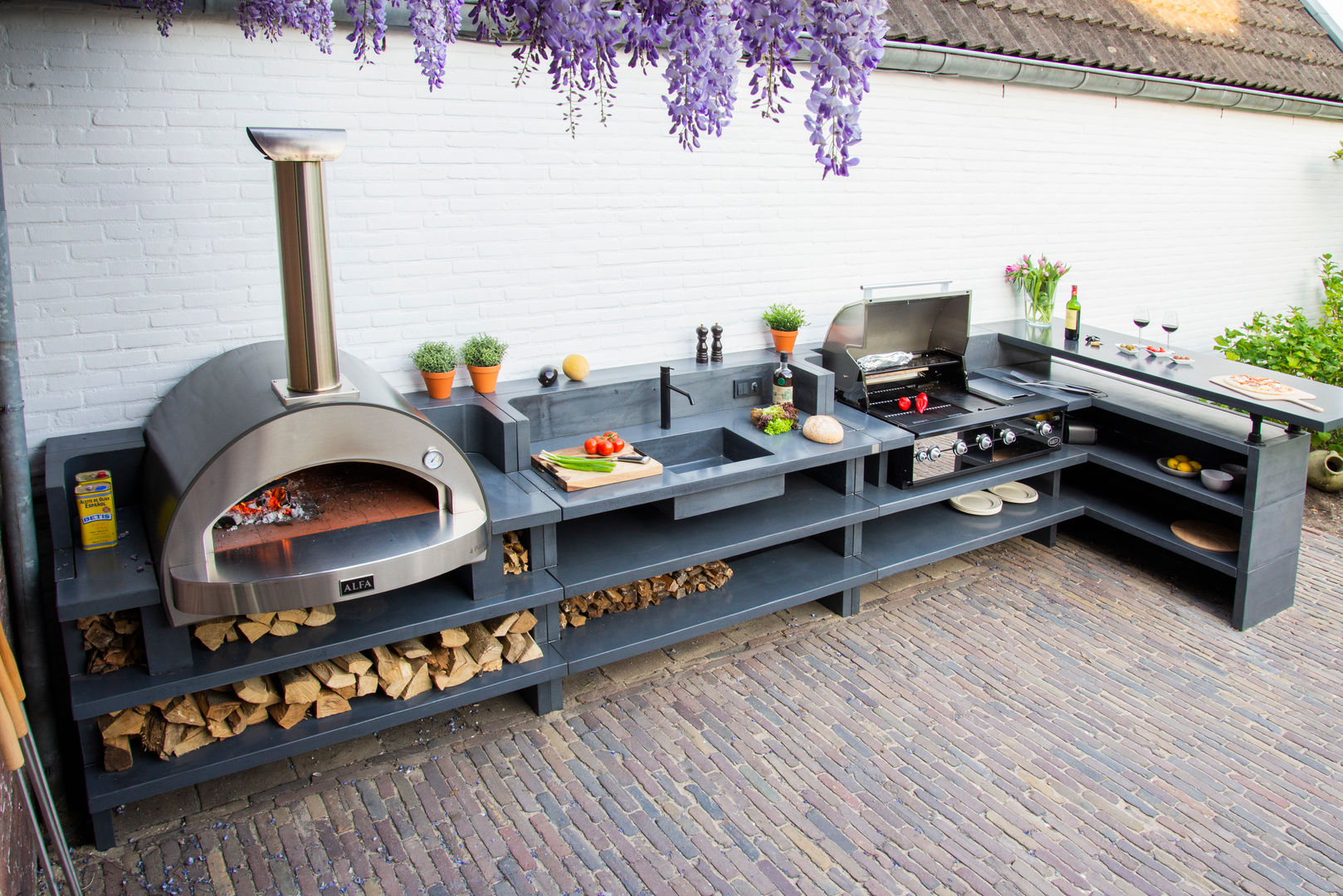 Wood-fired oven and barbecue Alfa Forni Modern balcony, veranda & terrace Accessories & decoration