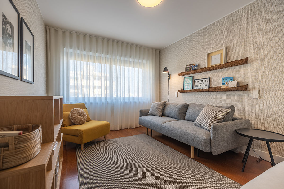 Quarto de hóspedes | Escritório - Apartamento Anémona - SHI Studio Interior Design homify Küçük Yatak Odası shi studio, shistudio, sheila moura azevedo, design, interiores, atelier, empresa, projeto, arquitetura, decoração, apartamento, porto, matosinhos, portugal, remodelação