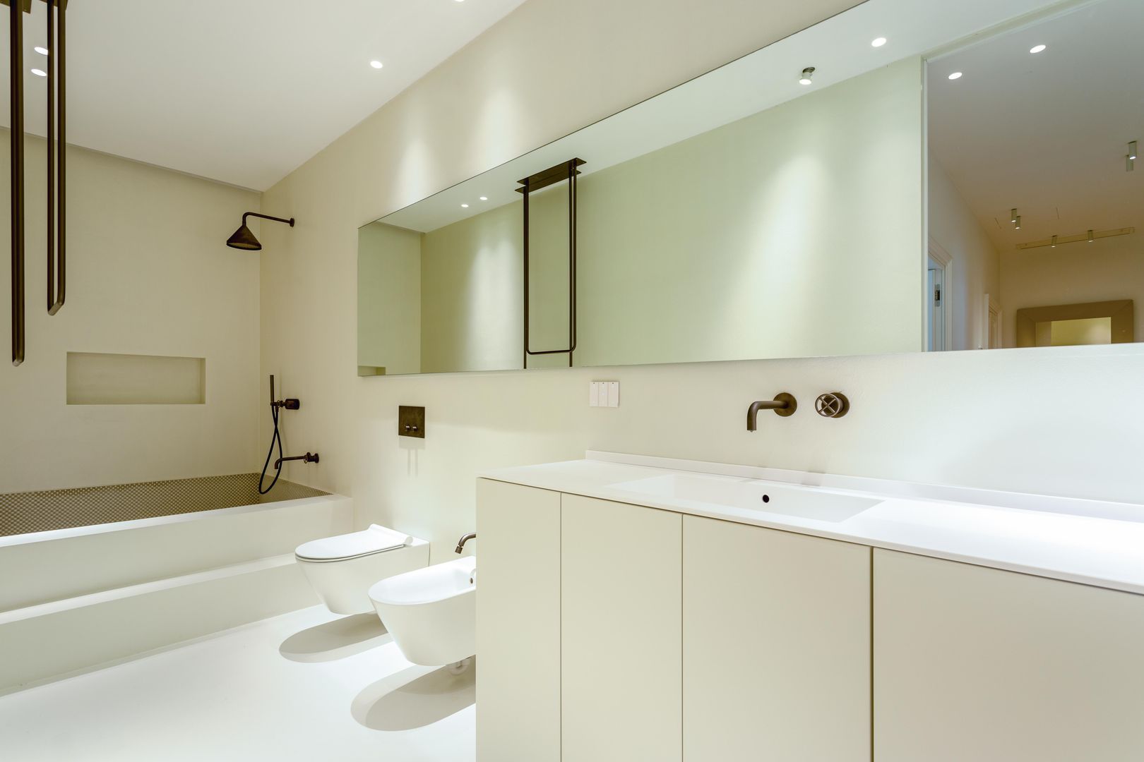 Fara Milano , Biesse srl Biesse srl Modern bathroom