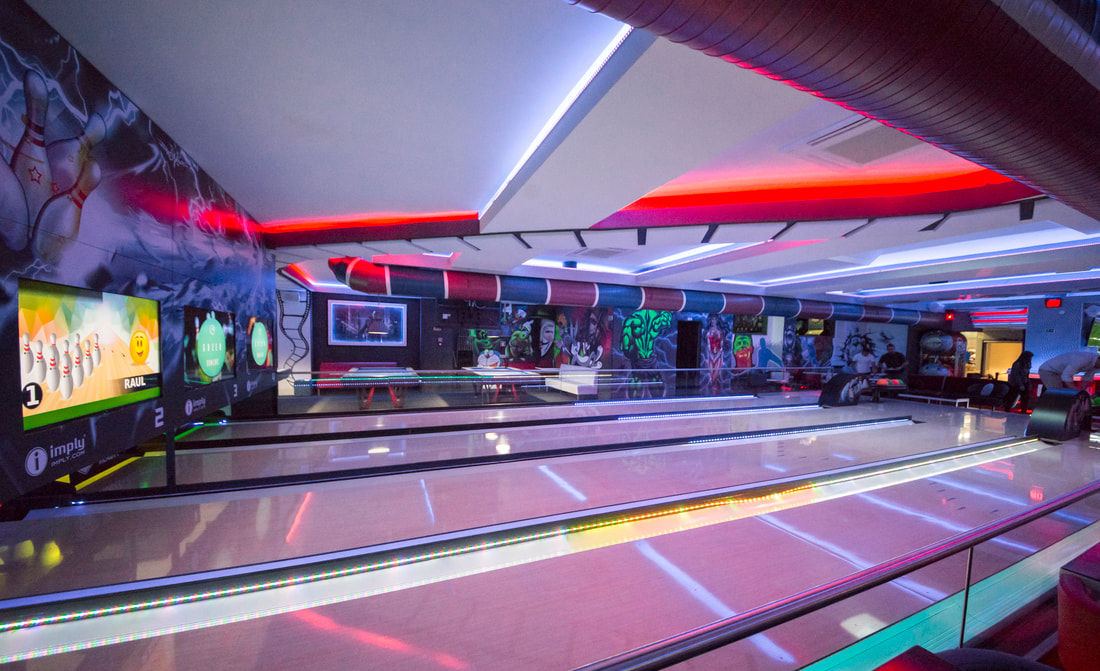 Sports Bar Project in Lisbon Bilhares Carrinho, lda 전자 제품 엔지니어드 우드 투명 bowling, games, bar, club, pub, home