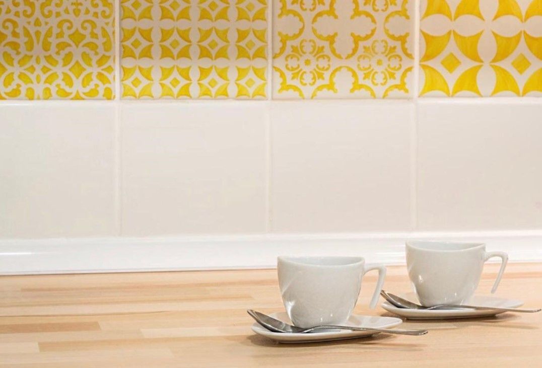 Design de Interiores - COZINHA, AZULEJOS DE FACHADA AZULEJOS DE FACHADA Small kitchens Tiles